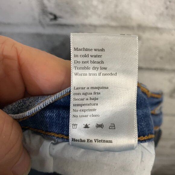 KanCan Estilo Jorts Distressed Denim Bermuda Jean Shorts - Picture 8 of 8